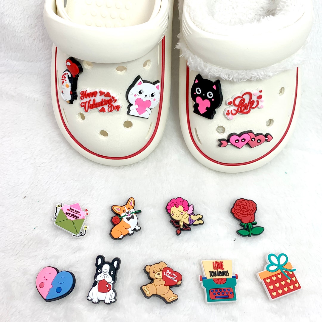 Valentines Day Alphabet Shoe Aesthetic Croc Charms Set Fun DIY Croc Clogs  For Sandals, Decorative Buckles, And Party Gifts For Kids D Otpmf From  Dhfycharms, $0.06