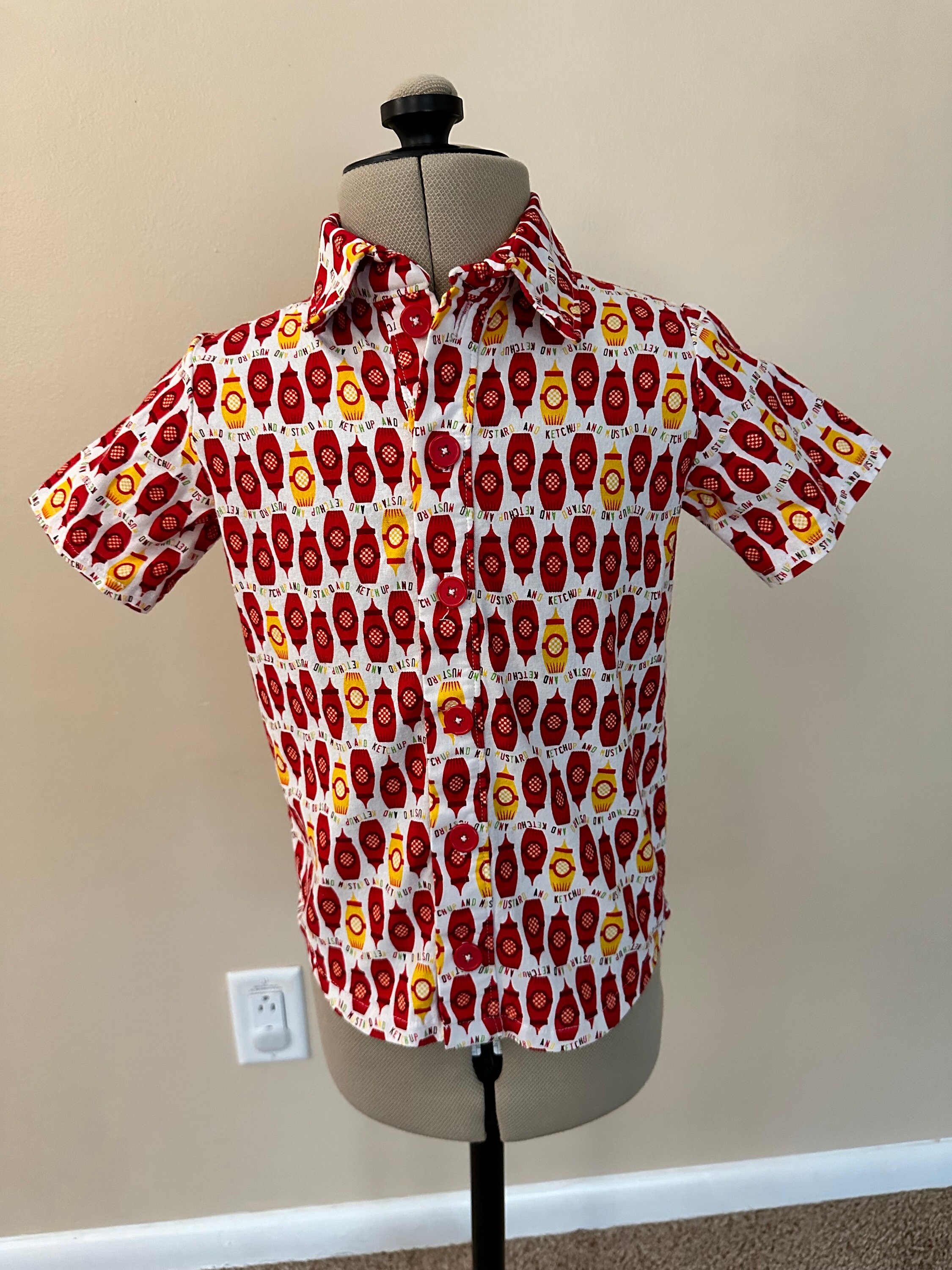 Boys 4T Quirky Ketchup & Mustard Bottles Button Down