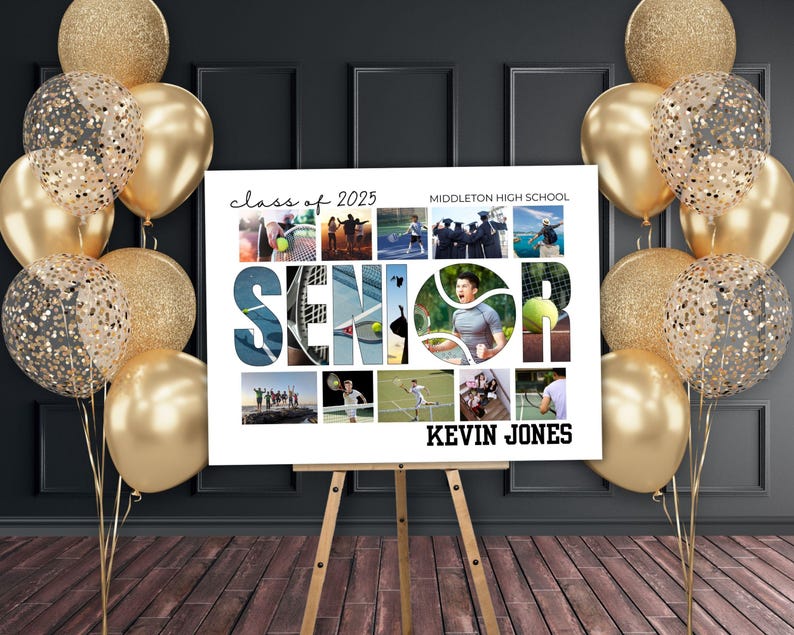 Puede incluir: Un p&oacute;ster blanco con un collage de fotos de un estudiante de &uacute;ltimo a&ntilde;o. El p&oacute;ster dice "Clase de 2023" y "Senior" con las letras hechas de fotos. El p&oacute;ster tambi&eacute;n dice "Middleton High School" y "Kevin Jones". El p&oacute;ster est&aacute; en un caballete frente a una pared negra con globos dorados.