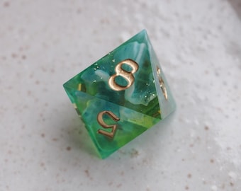 Handmade D8 Dice / Green / for Dungeons and Dragons or other role-playing games