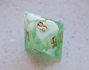 Handmade D8 Dice / White Green / for Dungeons and Dragons or other role-playing games