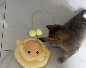 Bee Tumbler Cat Toy – Interactive Spinning Play Disk – Durable PP Plastic – Fun for Kittens & Cats