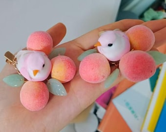 Horquilla de novia vintage hecha a mano: adorable pinza para el pelo con plumas esponjosas de pinzón para bodas, cosplay y uso diario. Juego de 2.