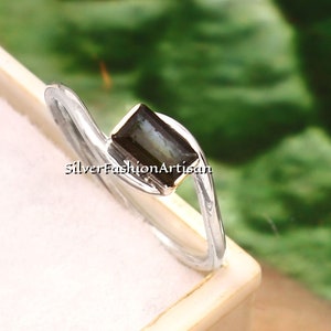 Zierlicher Schwarzer Turmalin Ring: Baguette Solitär Sterling Silber Minimalistischer Verlobungsring
