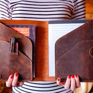 Portafolio de cuero personalizado, organizador grabado, carpeta, planificador, obsequios corporativos para él, papá, hombres, novios, obsequios personalizados para ella