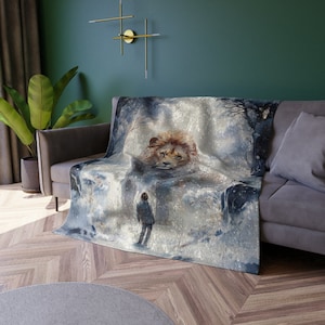Limited Edition Narnia "Aslan Returns" Plush Crushed Velvet Designer Blanket, Collectible Keepsake afbeelding 3