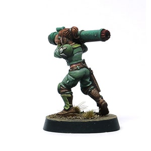 Grimdark Female Rocket Launcher miniature 28mm