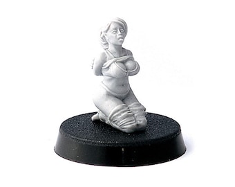 Submissive Girl miniature, 28mm resin