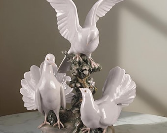 Lladro Retired 01001335 Group of Doves Glossy Figurine