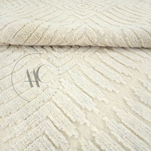 Hand Knotted New Zealand Wool Rug: Soft Pile, Geometric Design