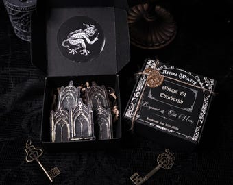 Ghosts Of Edinburgh/ Gothic Ornate Gate Wax Melts, Witchy Victorian Gift, Bergamot & Oak Moss Scent, Dark Academia Decor, Halloween Gift