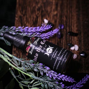 Witchy jasmijn sandelhout bodyolie, gothic zelfzorgritueel