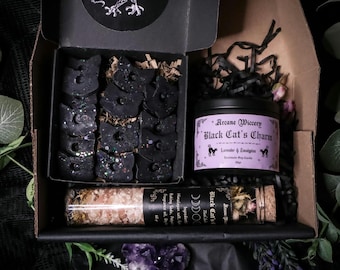 Witchy Gift Set, Black Cat Lover Gift, Gothic Self Care Box, Bath Ritual Essential, Crystal Soy Candle, Eco Friendly Bundle