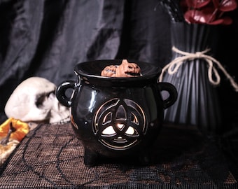 Black Cauldron Wax Melter, Witchy Triquetra Oil Burner, Wiccan Home Decor