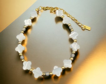 Mother-of-pearl bracelet, bracelet with mother-of-pearl clovers, lucky bracelet