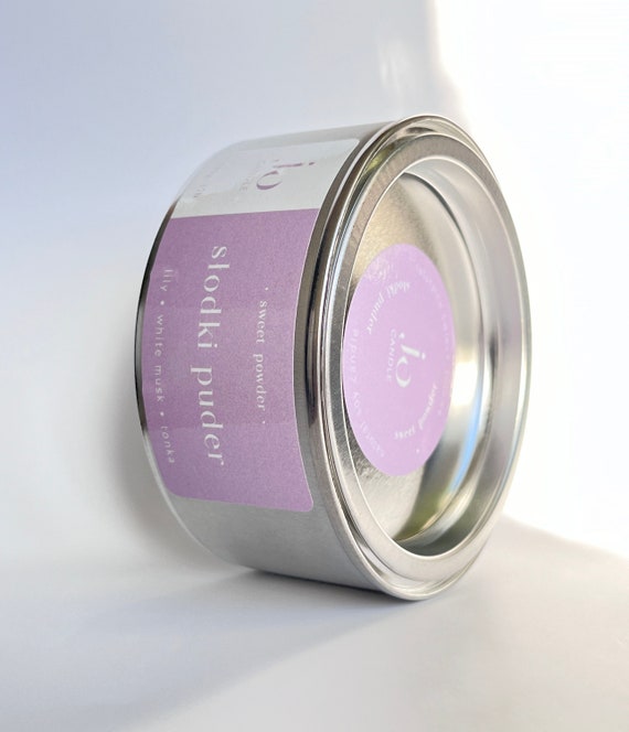 SWEET POWDER | lilly, white musk, tonka | Tin-Encased Soy Candle 190g