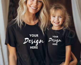 Maqueta de camiseta negra "Mamá y yo": Bella Canvas 3001T (PNG)