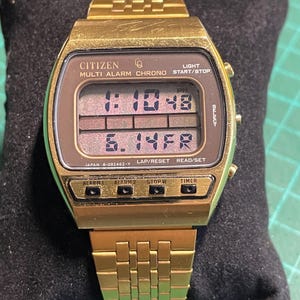 1978 Vintage Rare 4 Front Button Citizen Digital Chronograph Watch