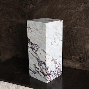 029-Calacatta Marble Pedestal Stand Set Decorative Stone Plinth Column Luxury Display Stand for Sculpture Plant Stand Marble Side Table