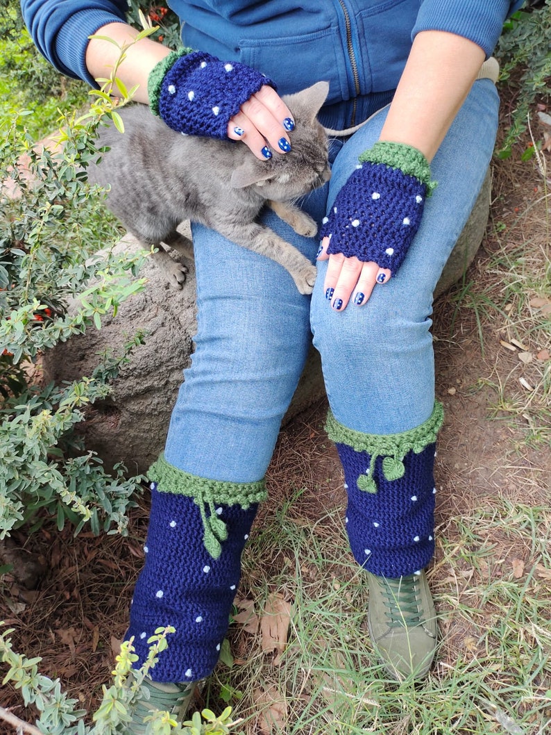 Cute blueberry hand & leg warmers w/little leaves, Crochet handknitted fingerless gloves, Valentine's Day Gift, For ladies, Winter Accessory image 4