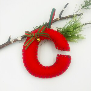 Letras navideñas de fieltro, adornos colgantes de fieltro rojo, bordado a mano, regalo personalizado para niños, regalo personalizado para la familia, 1ª Navidad, alfabeto