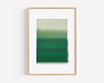 New Greens No.2 - kunstafdruk van Horizon in vibrerend groen met witte rand van Riso Print Original
