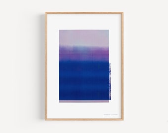 Moonlit Mood No.2 - Art Print van Horizon in vibrerend violet met witte rand van Riso Print Original