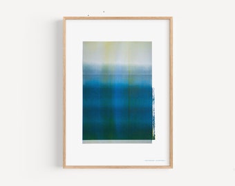 Twilight Blues No.2 - Art Print van Horizon in vibrerend blauwgroen met witte rand van Riso Print Original