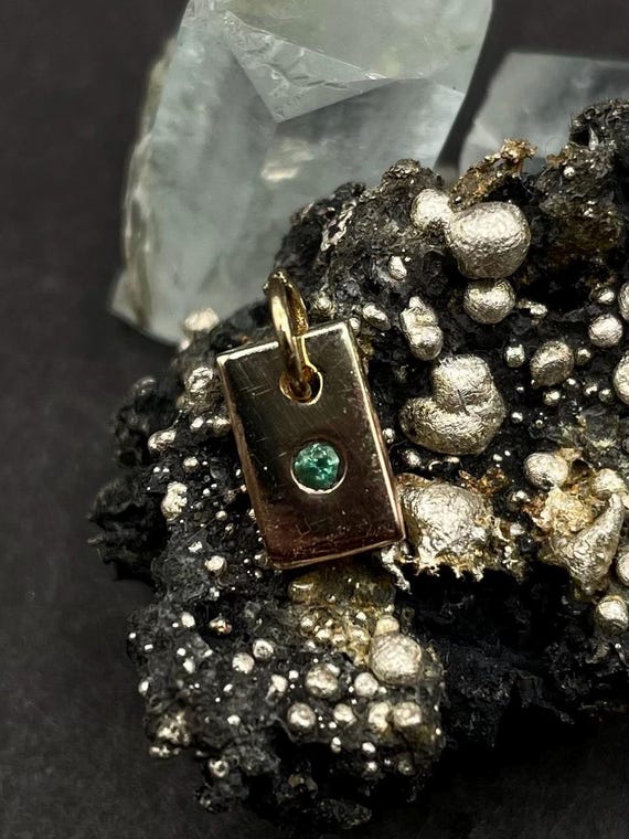 9ct Solid Gold Emerald Rectangle Pendant, Minimal… - image 2