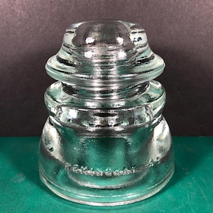 Glasisolator | Saumrochen - 45 | Jahrgang | Klar | 10cm hoch | Hergestellt in den USA