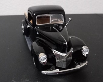 1940 Ford Pickup Truck 1: 24 Scale Model Car