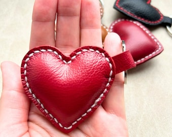 キーホルダー・キーリング Bou Heart Keyring - Ganni - Leather - Red Ganni Bou Heart Mirror Keyring | italist