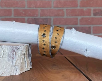 Leather bracelet | triple wrap | multi wrap | distressed | handcrafted | hand painted silver and gold | brass eyelets | snap closure