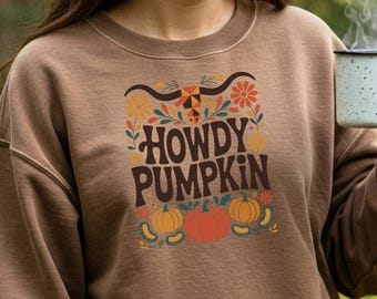 Howdy Pumpkin T-Shirt, Fall Harvest Graphic Tee, Autumn Season Shirt, Rustic Farmhouse Style, Cute Pumpkin Design, Cow Skull Art