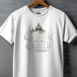 Katolska kyrkan grundades 33 e.Kr. T-shirt, katolsk gåva för fromma katoliker, traditionella katolska kläder, visa din tro, unik design