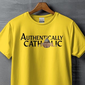 Camiseta autenticamente católica, camiseta católica tradicional, presente católico, camiseta religiosa, vestuário católico devoto, mostre sua fé