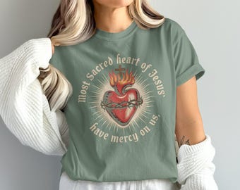 Comfort Colors Sacred Heart of Jesus T-Shirt, Traditional Catholic Design Tee, Christian Gift for Men Women, Religious Apparel