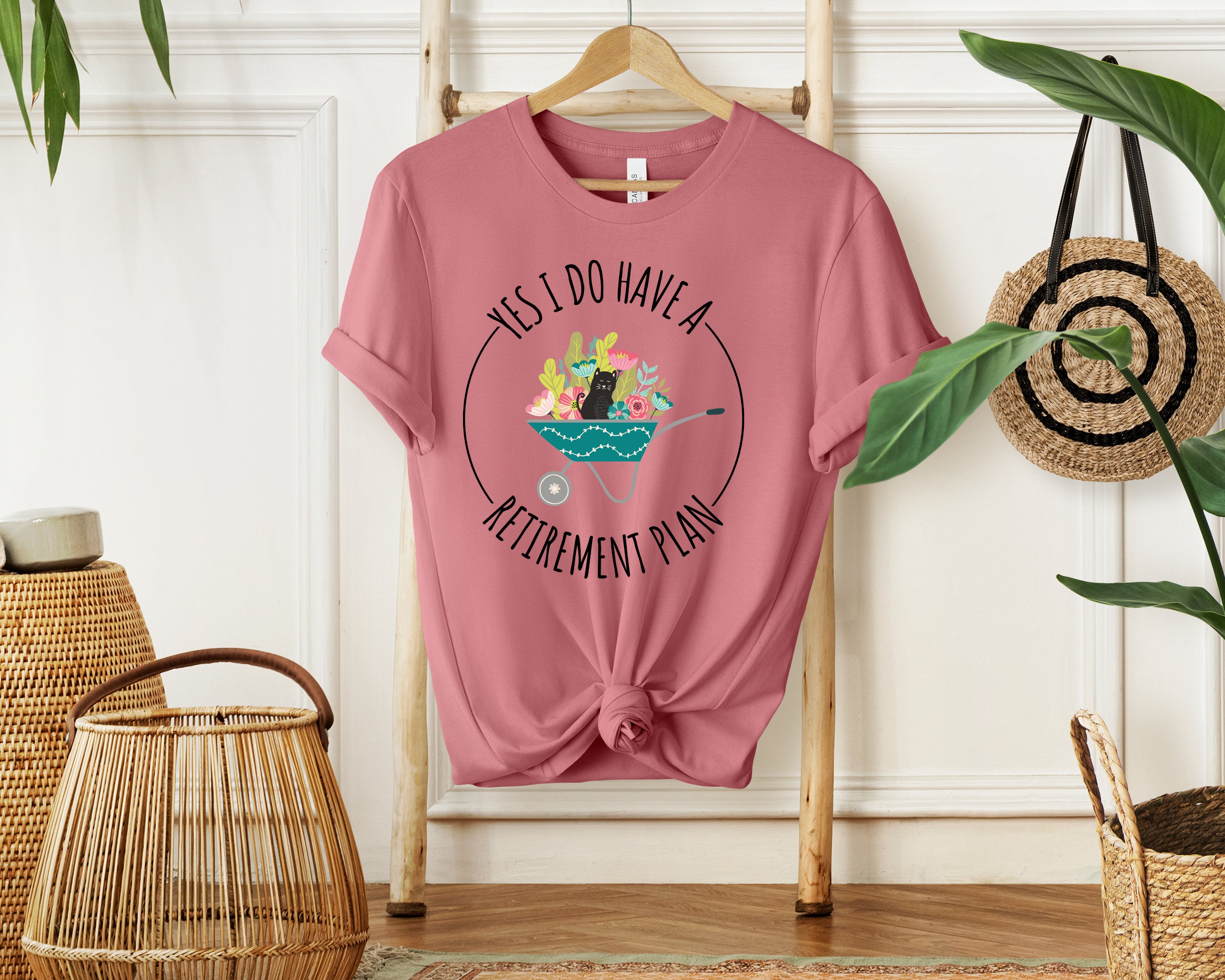 Yes I Do Have a Retirement Plan Gardening Funny Garden Gift T-shirt,  Gardening Retirement Gift, Gardening Gift, Gardening Shirt 