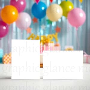 2 枚のカードのモックアップ、誕生日カードのモック、5x7、7x5、水平および垂直、カードのモックアップ、パーティーの招待状、招待状、文房具、グリーティング カード