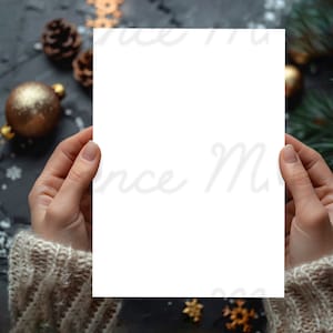 Karte Mockup 13x18, Herbst, Weihnachten, Weihnachtskarte Mockup, Hand Halten Karte Mockup, Einladung Einladen Grußkarte, Transparente Karte