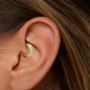 G23 Titanium 16G Solid Stack Daith Hoop •  Hoop Huggies • Cartilage Piercing • Cartilage Earrings • Helix Hoop • Nose Septum Ring Dainty