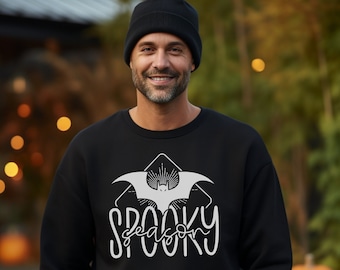 Spooky Season Fledermaus Sweatshirt: Vintage Halloween Kleidung