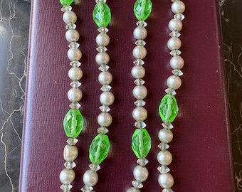 Piezas de joyería - Collar roto de perlas Paux vintage y cuentas verdes