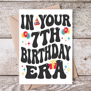 Carte imprimable À l'époque de votre 7e anniversaire, fête d'enfants amusante, carte d'anniversaire PDF imprimable de 5 x 7 ans, carte d'anniversaire de 7 ans-cadeau