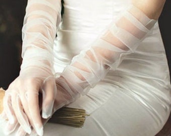 Délicats longs gants de mariage en tulle transparent