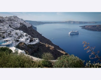 Fira Santorini photos, a stock photo of Santorini Greece, Santoriny stock photos, IG story format 1,91:1 2160 x 1130 px, 300 ppi JPG