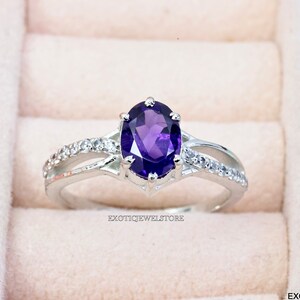 Purple Amethyst Ring, Sterling Silver, Oval Cut Amethyst, Purple Gemstone Ring, Promise Ring for Her, Birthstone Jewelry, Romantic Gift Ring