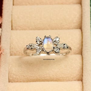 Oval Cabochon Rainbow Moonstone Ring with Leaf Design – Sterling Silver Gemstone Engagement Ring, Minimalist Gift for Her, Handmade Gifts
