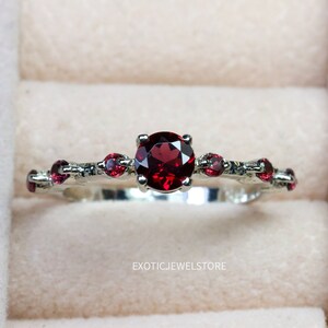Natural Red Garnet Engagement Ring, Round Cut Gemstone Ring, Handmade Jewelry, Promise Ring for Her, Gifts for Women, Gift for Valentines