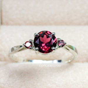 Natural Red Garnet Engagement Ring, January Birthstone Ring, Handmade Jewelry, Natural Gemstone Ring, Birthday Gifts, Unique Silver Ring